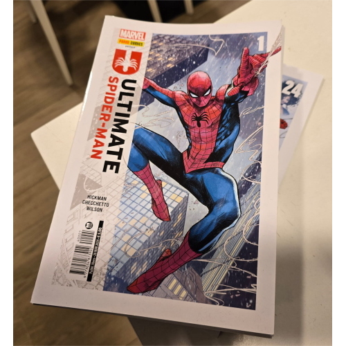 ULTIMATE SPIDER-MAN spillati DA 1 A 24 COMPLETA - ITA - NUOVI